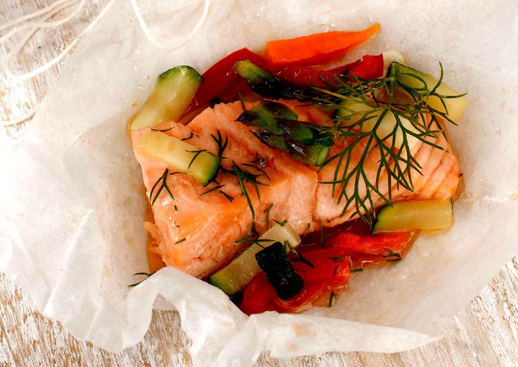Salmon en papillote con vegetales (250gr)